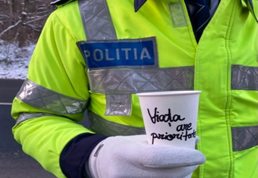 Incident rutier între un autoturism și o dubiță în localitatea Albota