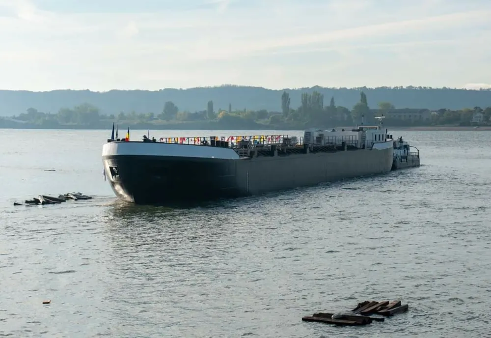 O nouă navă românească la export. A plecat de pe șantierul Naval din Drobeta Turnu Severin 