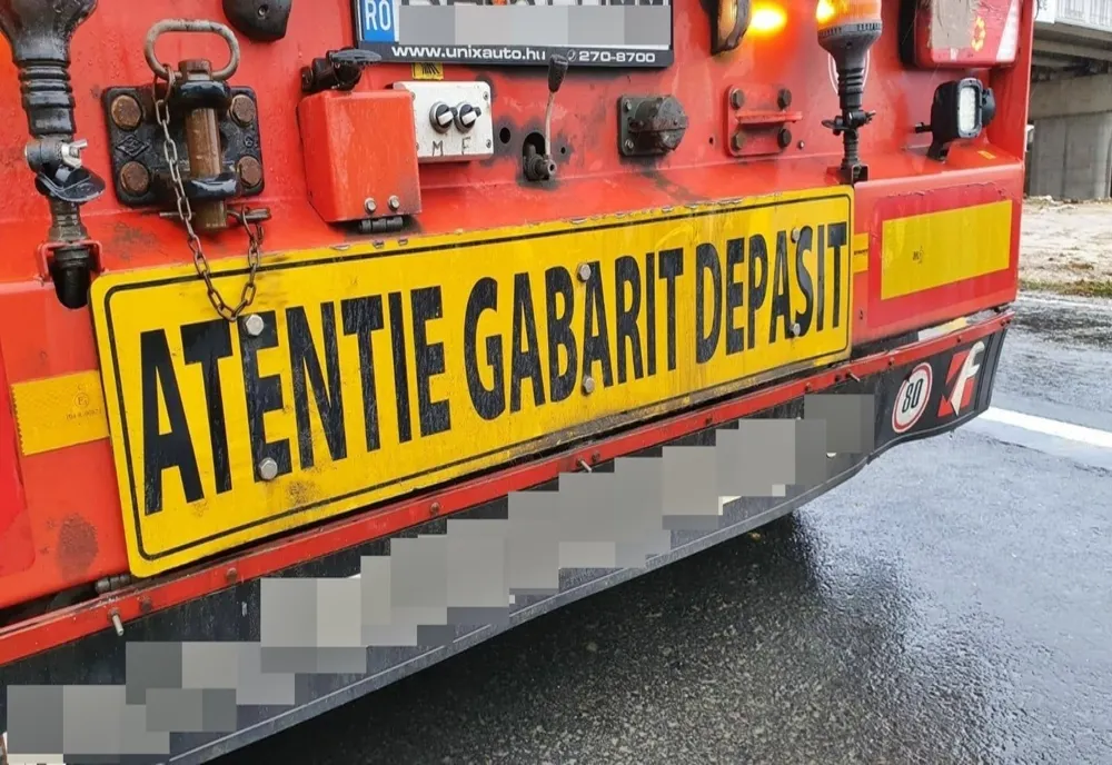 Transport format dintr-un camion cu greutatea de 107 tone în această seară