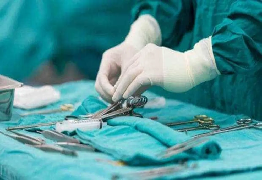 OPERAȚIE REUȘITĂ: TUMOARE DE TREI KILOGRAME EXTIRPATĂ DIN ABDOMENUL UNUI COPIIL DE 9 ANI