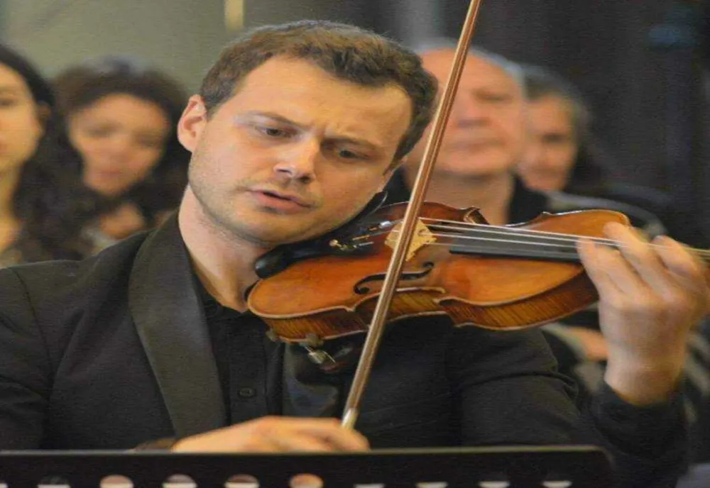 OPERA ROMÂNĂ ÎN FAȚA SCHIMBĂRII: INTERVIU CU RAFAEL BUTARU