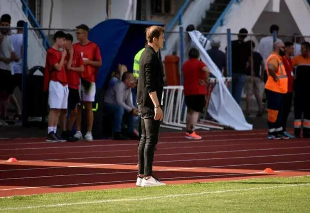 CONDUCEREA CLUBULUI FC MUSCELUL ȘI ANTRENORUL COSTIN LAZĂR AU AJUNS LA UN ACORD PRIVIND REZILIEREA CONTRACTULUI