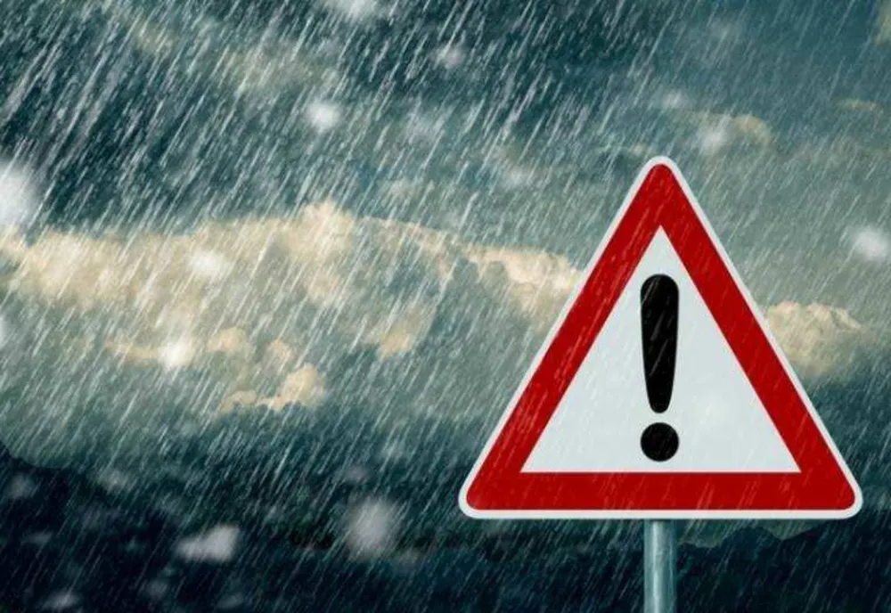ALARMA METEO: CODURI PORTOCALII ȘI GALBENE DE PIOI ÎN TOATĂ ȚARA