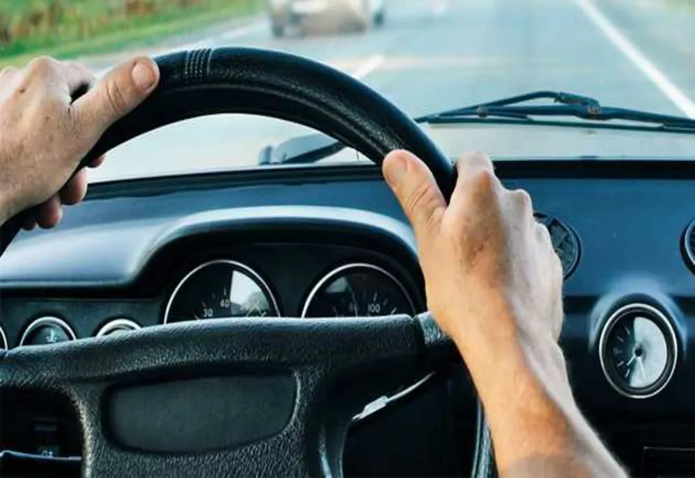 IMPORTANȚA PERMISULUI DE CONDUCERE CATEGORIA B PENTRU TRANSPORTUL DE PASAGERI