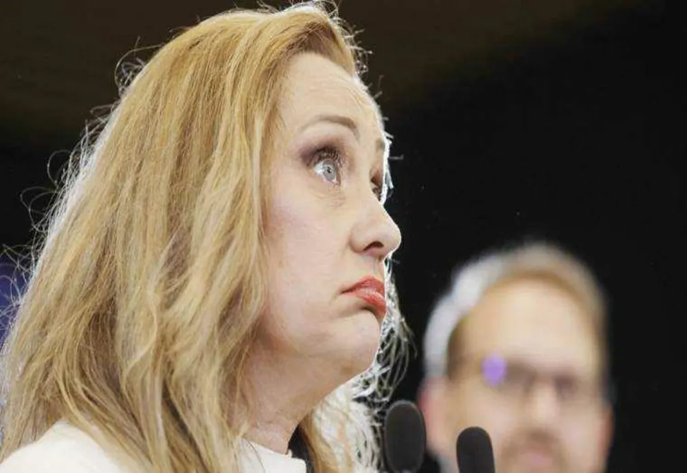 ELENA LASCONI ACUZĂ: MIRCEA GEOANĂ, ÎNTÂLNIRE CU ȘEF DE DIVIZIE DE HACKERI
