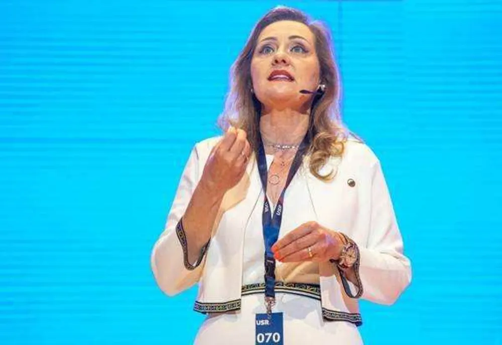 PREȘEDINTA USR ELENA LASCONI SALUTĂ ALEGEREA REPUBLICII MOLDOVA SPRE UNIUNEA EUROPEANĂ
