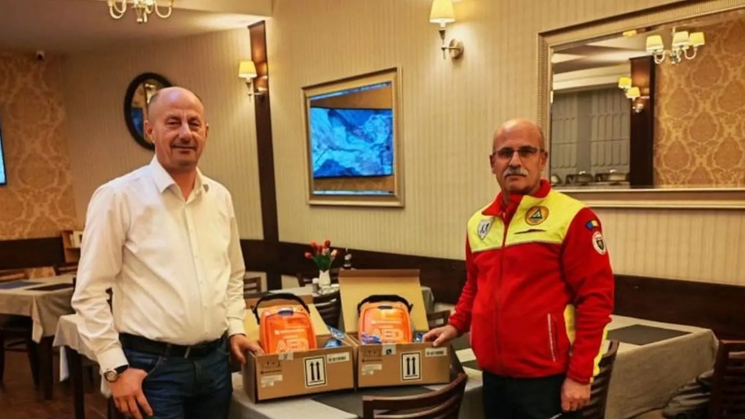 Salvamont Argeș a primit două defibrilatoare