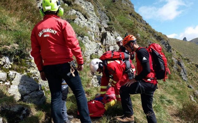 accident varful moldoveanu- salvamontisti