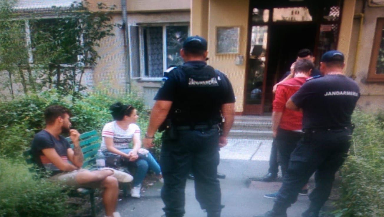 tineri drogati prinsi de jandarmi. 1