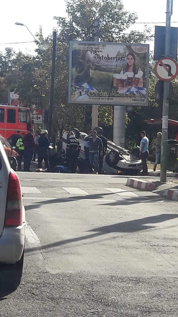 Echipaj de politie rasturnat 2