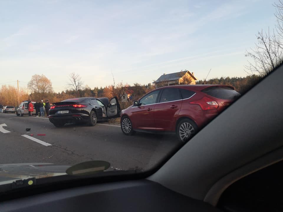 Accident cu un Porsche pe Dealul Negru 1