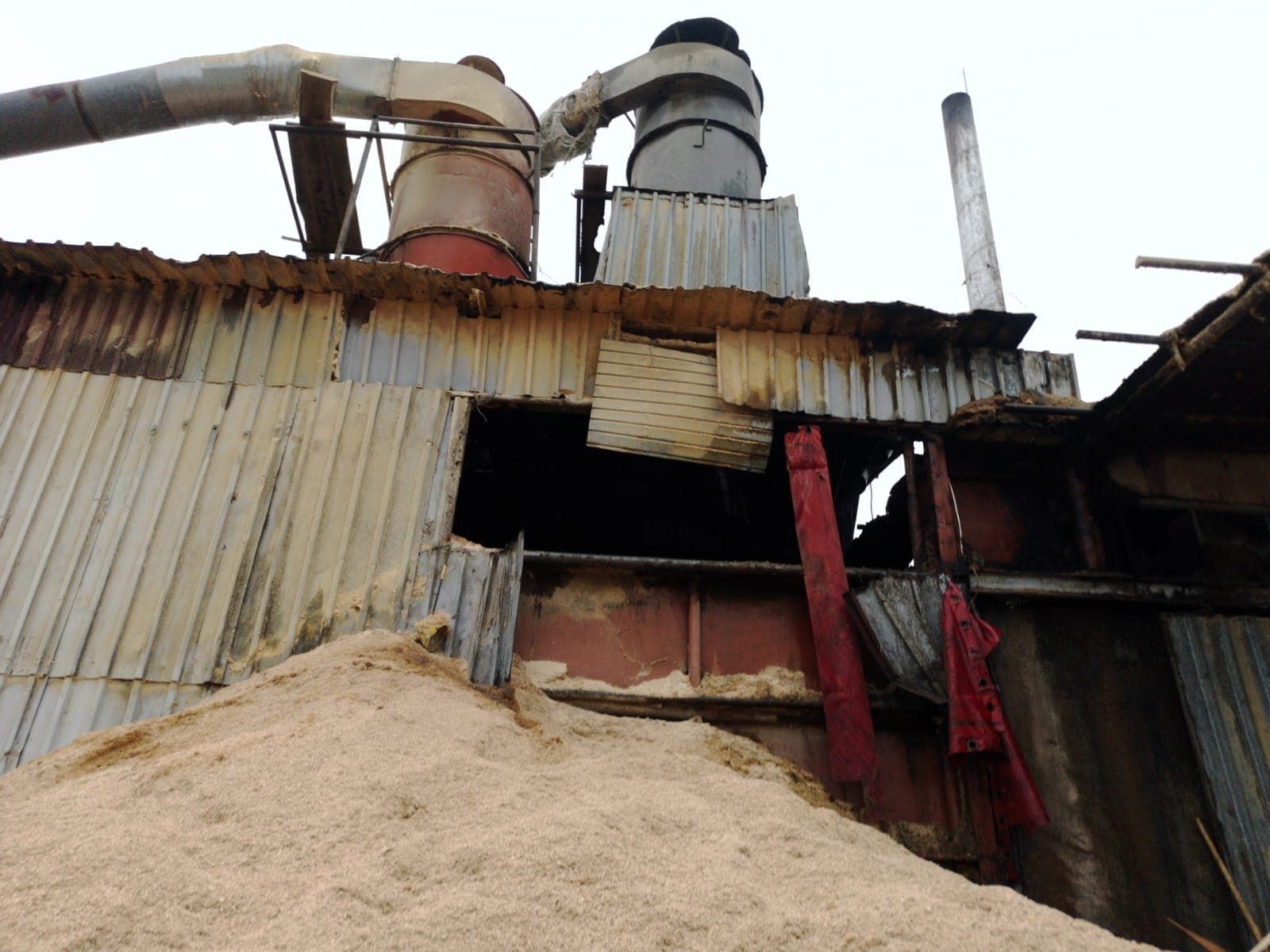 Incendiu la fabrica de mobila Alpitex 7