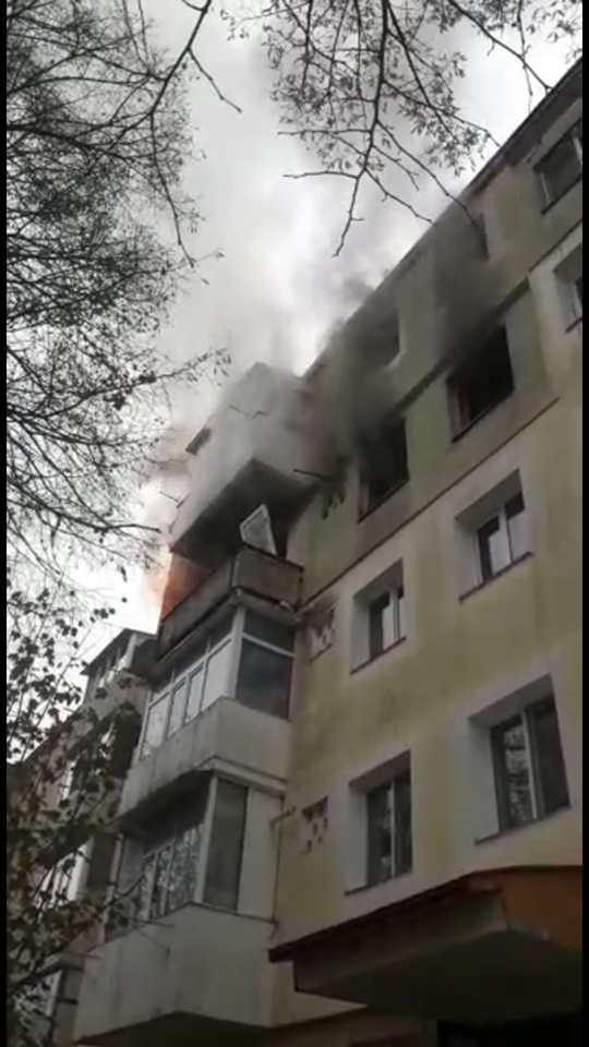 Incendiu la un bloc din Pitesti