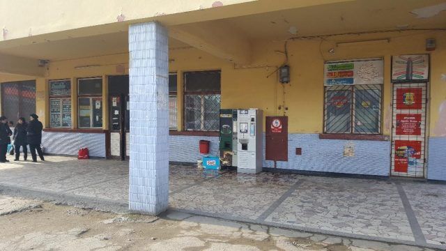 Au furat un automat de cafea din fata unui magazin din campulung