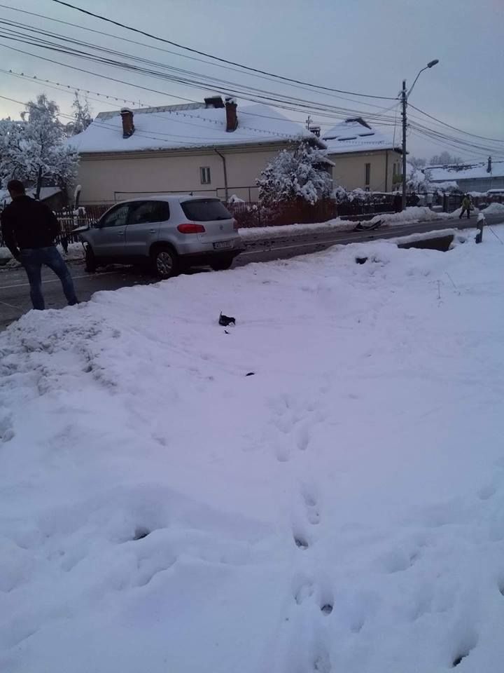 Masina proiectata in stalp la Curtea de Arges 1