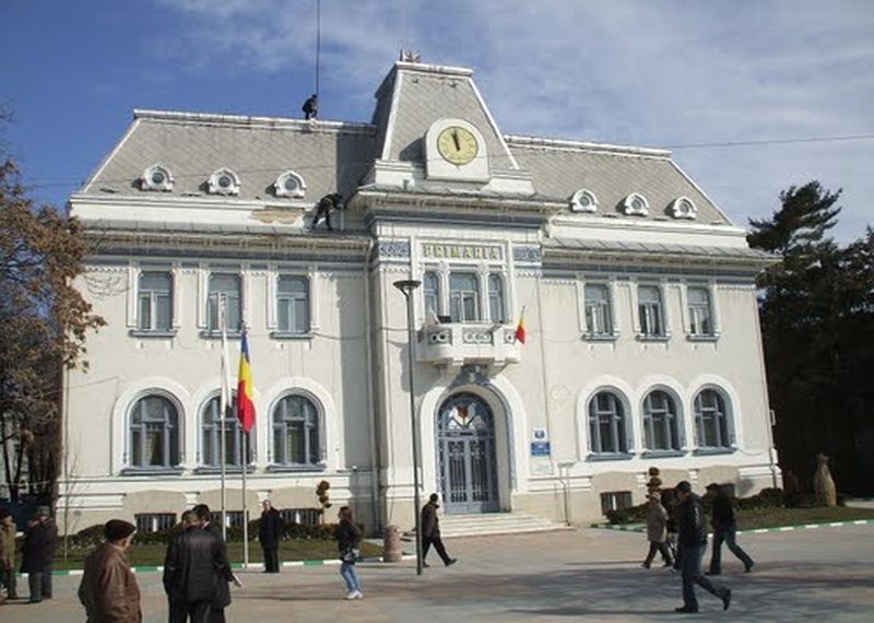 Se fac angajari la Primaria Pitesti