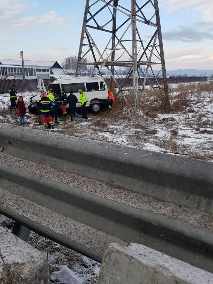 accident cu microbuz la Bascov