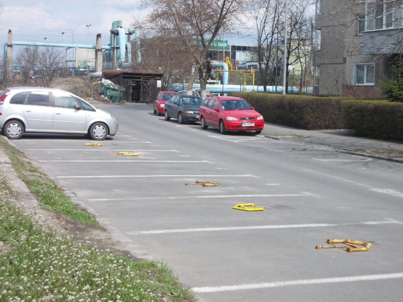 aflati locurile de parcare libere din Pitesti