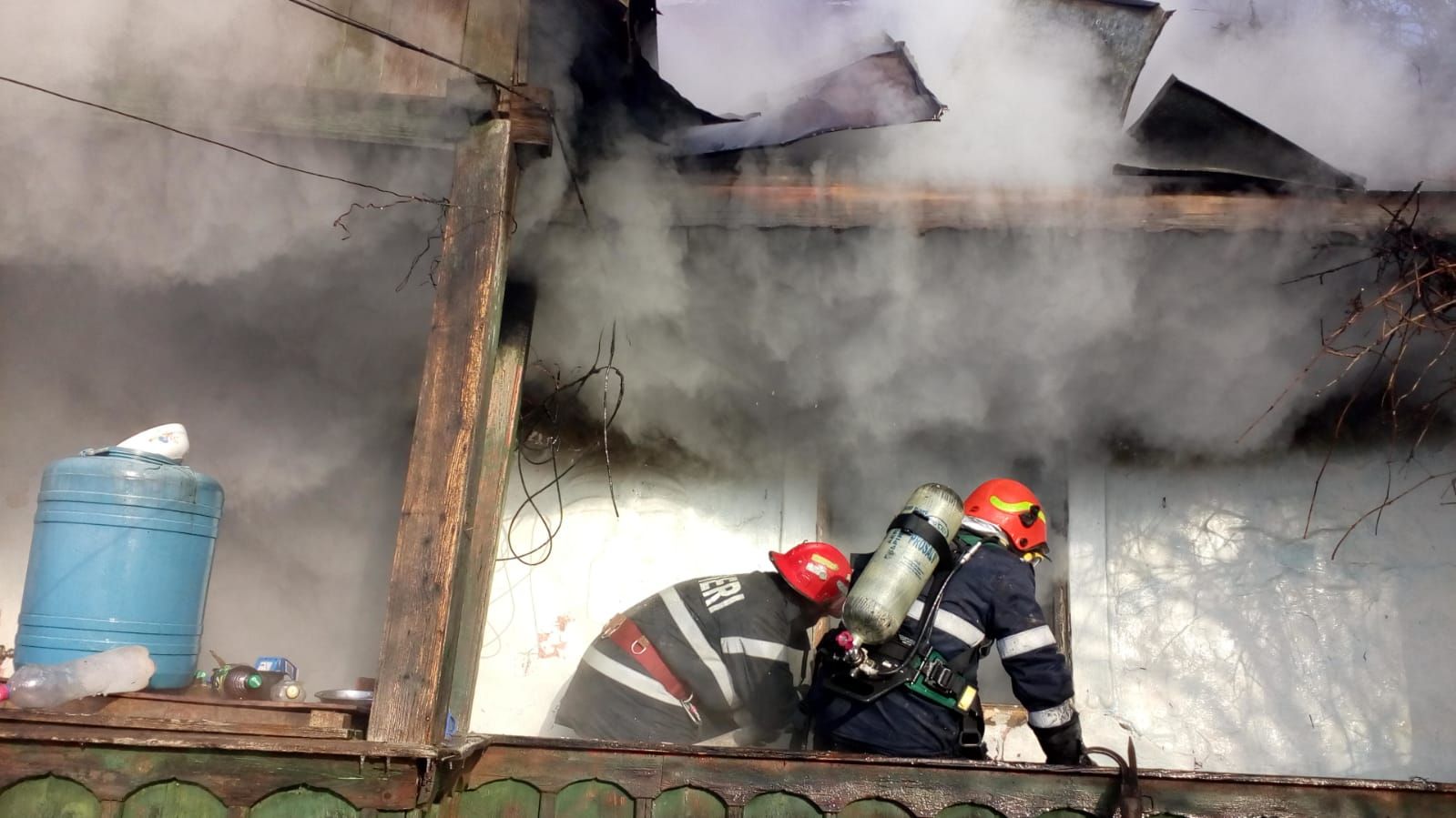 casă incendiu buzoești