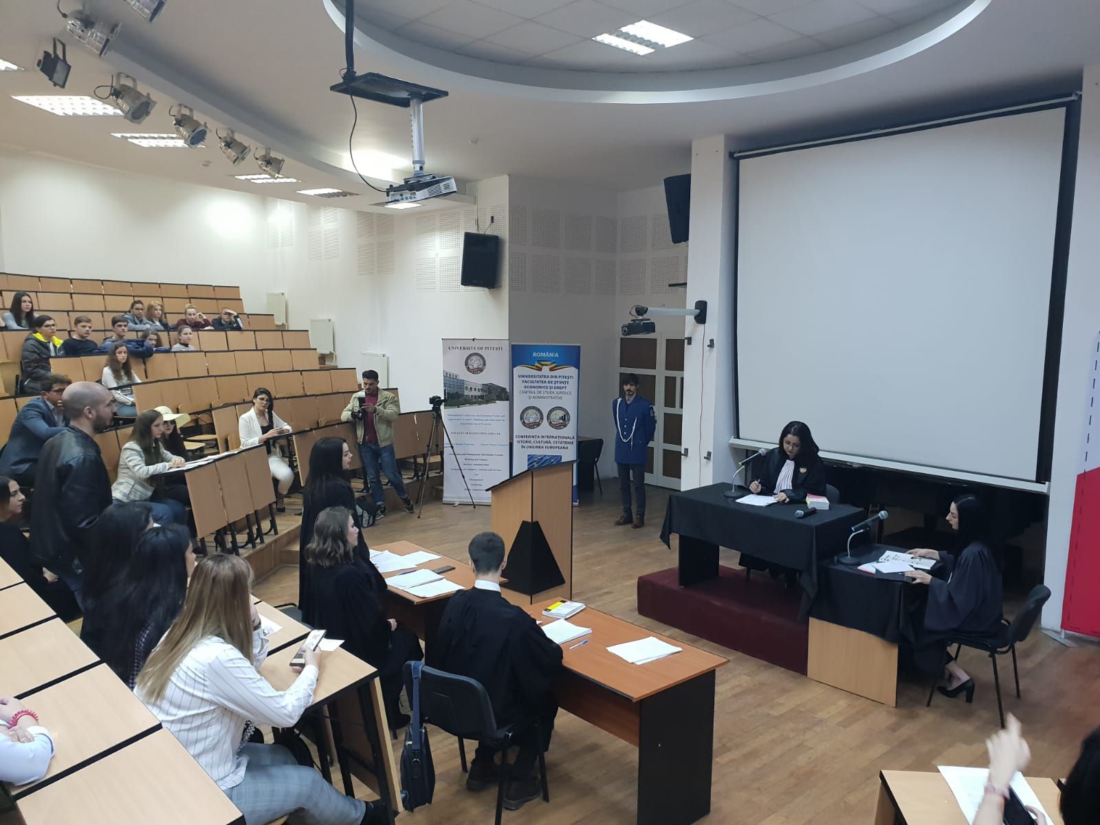 simulare proces - studenți Drept