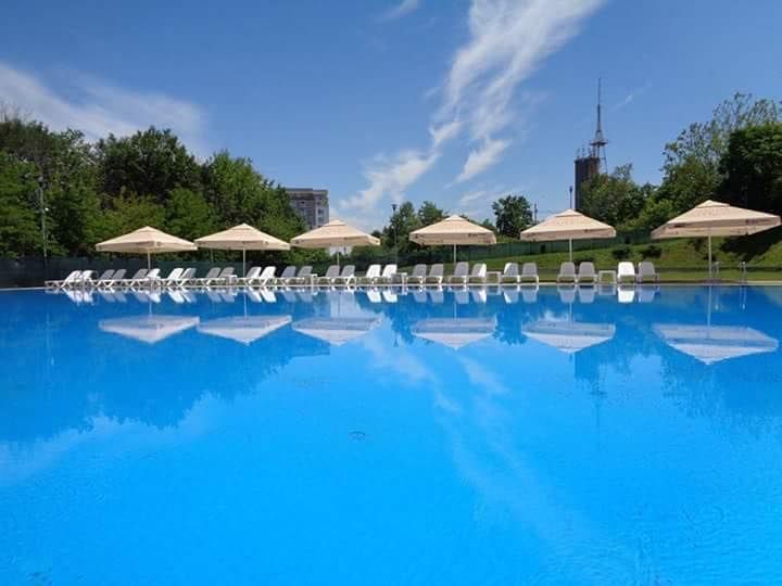 Se deschid ștrandurile din Pitești.1