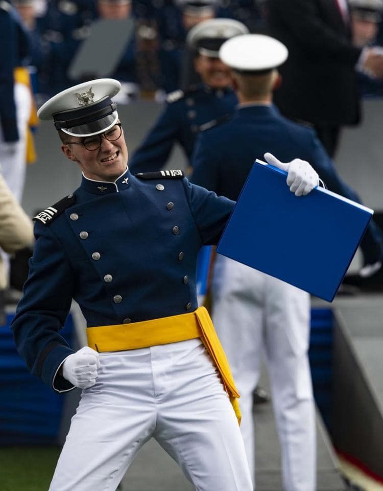 tânăr pilot piteștean