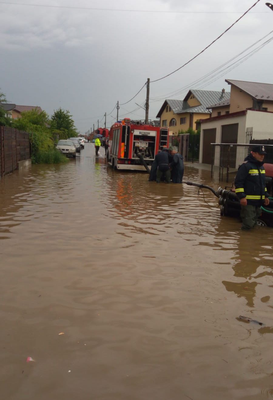 Inundatii in comuna Bradu!