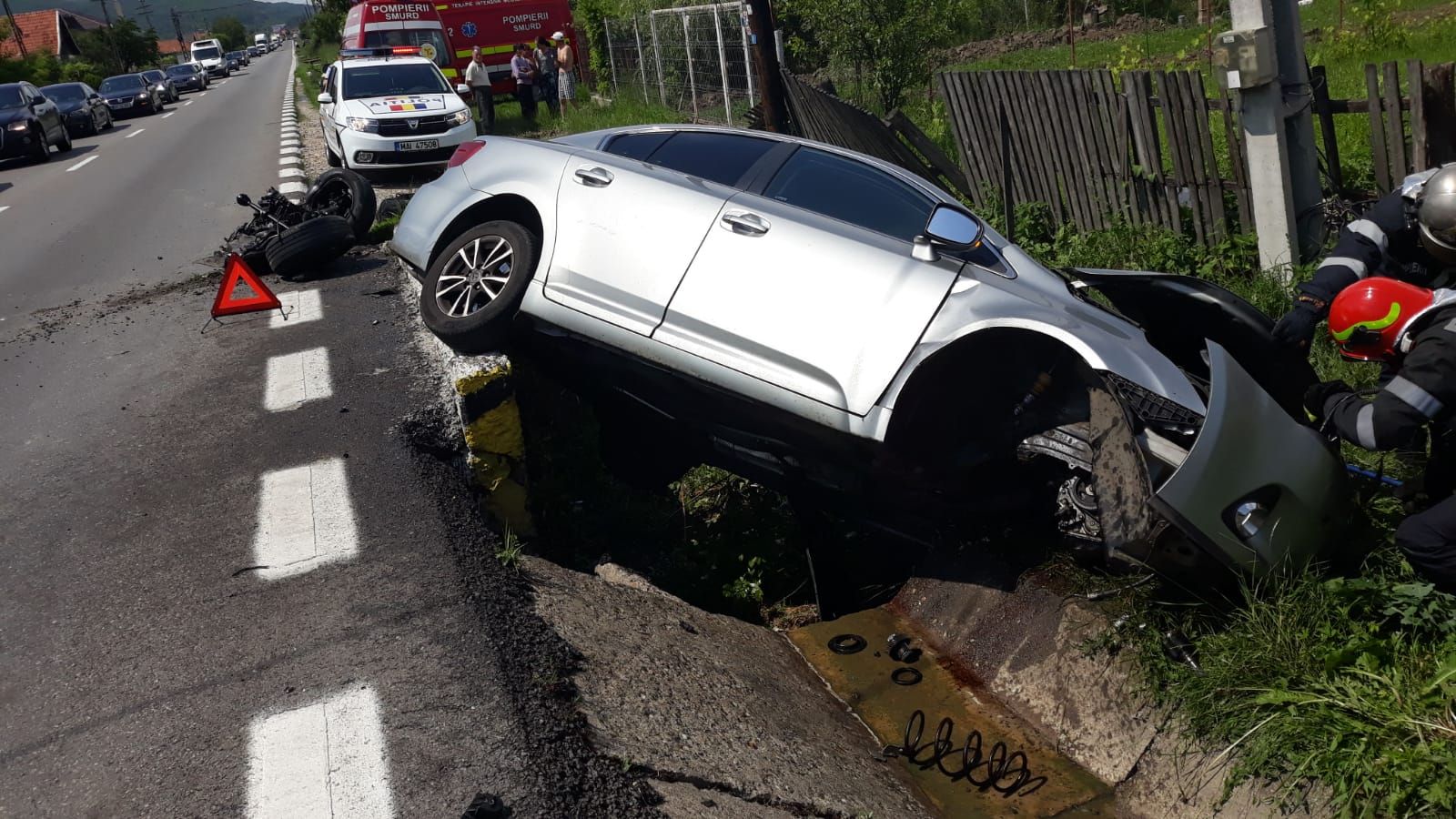 cu mașina în cap de pod