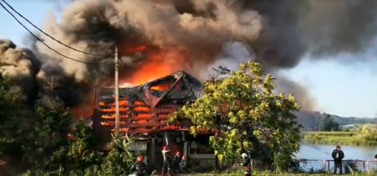 fostul restaurant Zahana in flacari