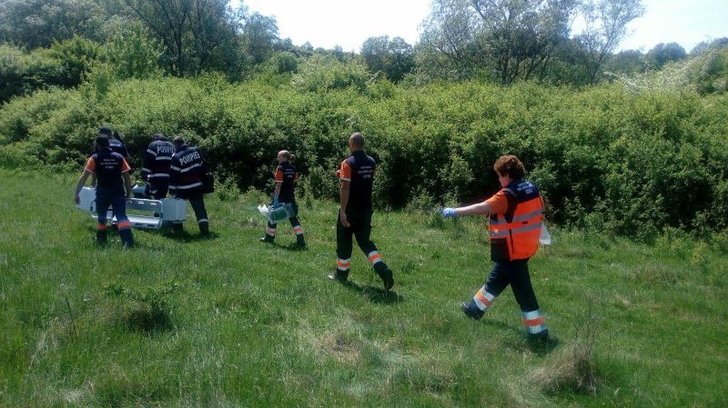 Cadavrul unui bărbat dispărut găsit în albia unui pârâu