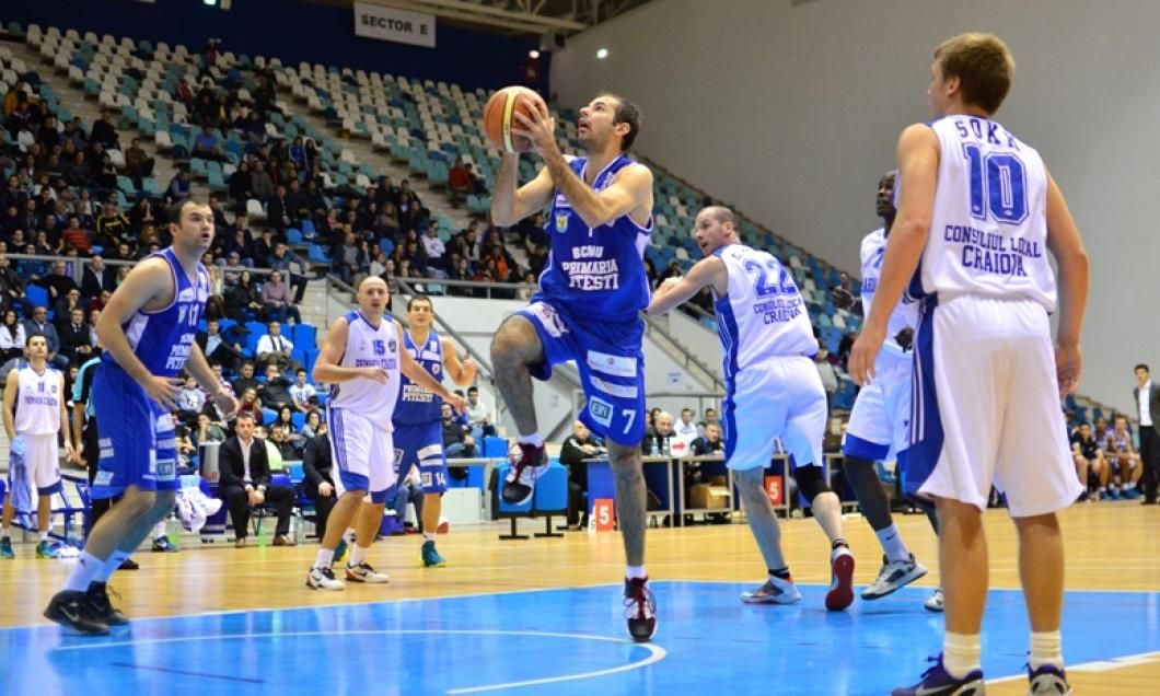 Turneu amical de baschet la Sala Sporturilor Pitești