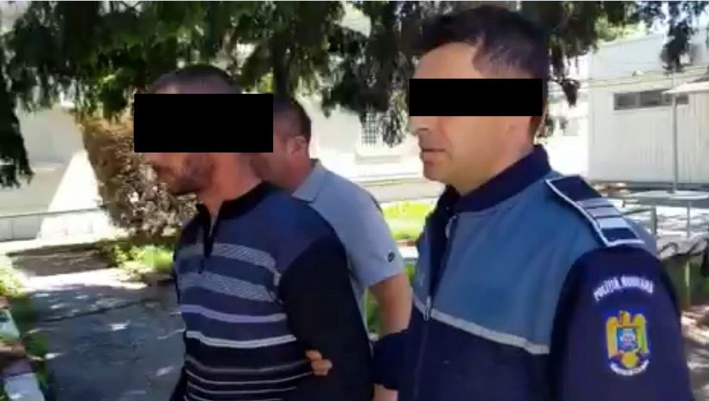 Înșelăciune cu telefoane scumpe