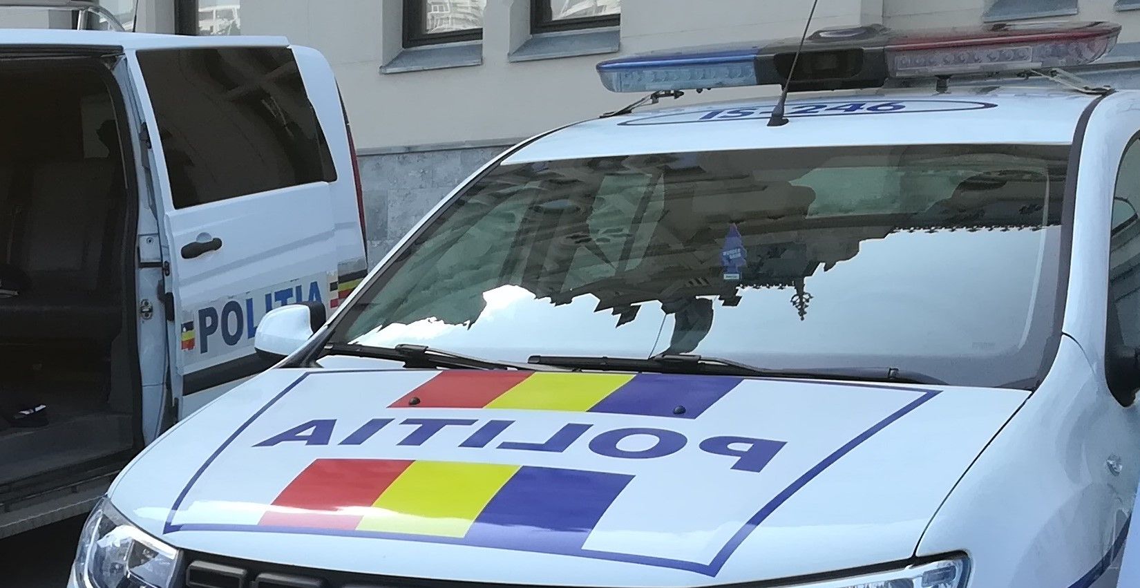 Fost politist reținut pentru evaziune fiscală și spălare de bani