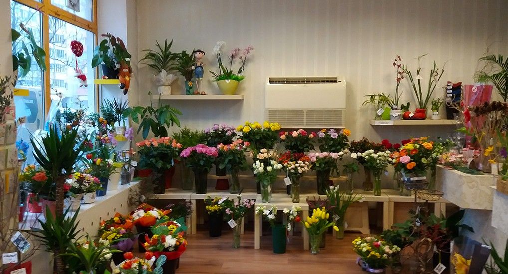 O florăreasă a fugit cu banii din incasari