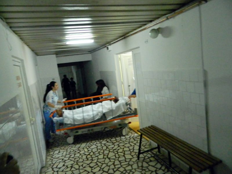 S-a tăiat la gât la 14 ani.