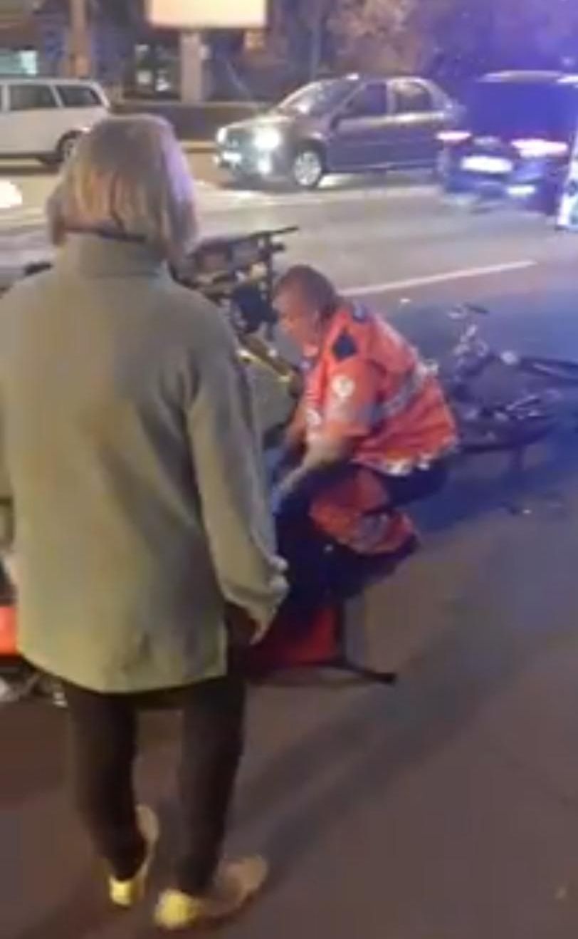 biciclist lovit pe trecerea de pietoni