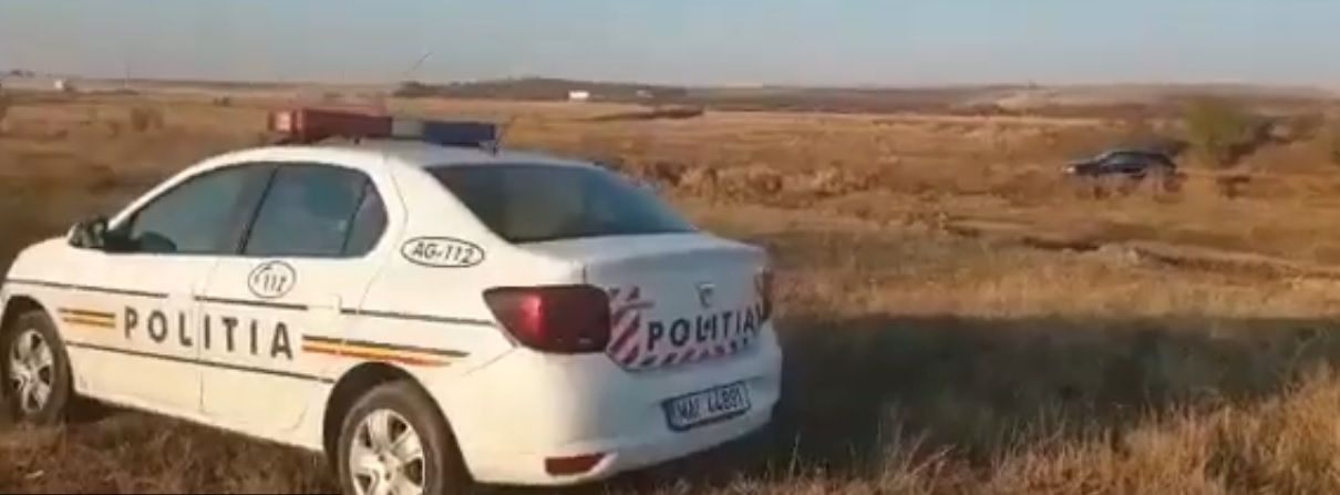 urmăriți cu focuri de armă