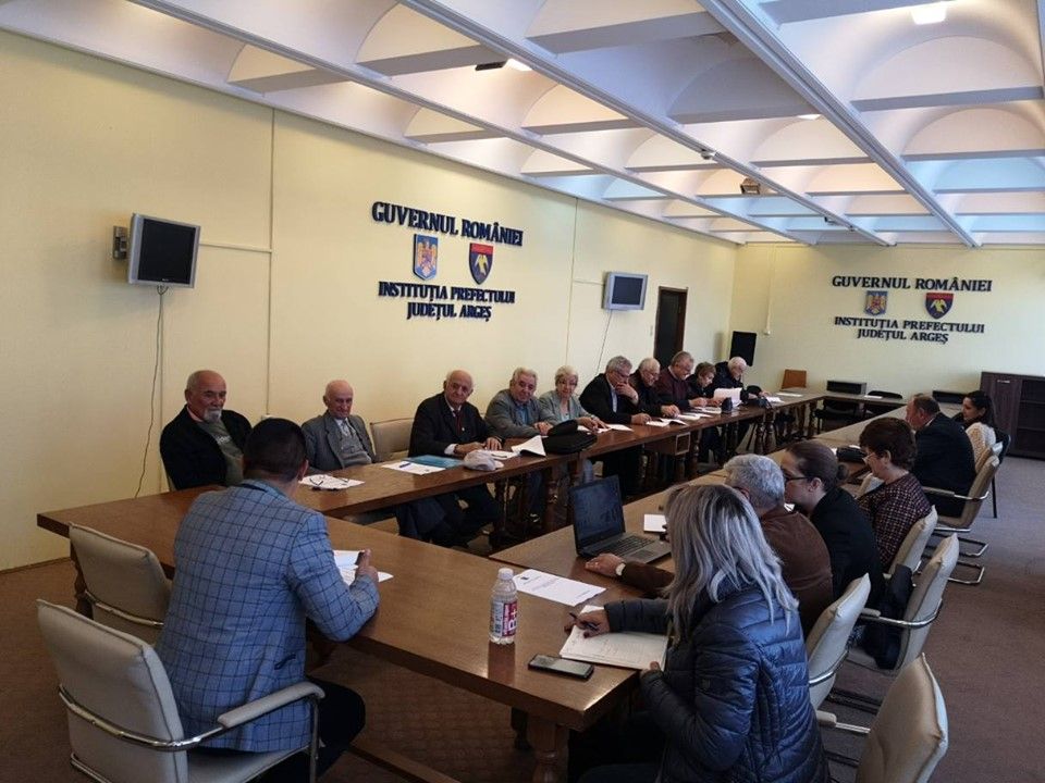 Întâlnire cu vârstnicii la prefectură 1 (1)