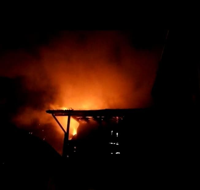 Incendiu la o casă din Stâlpeni