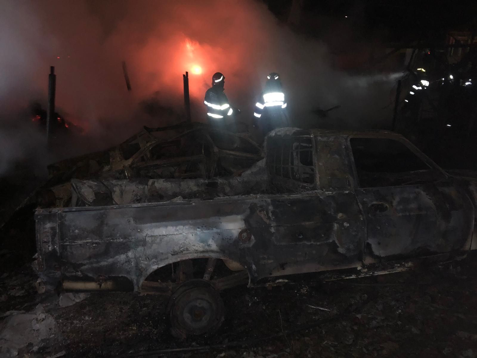 Gospodărie pârjolită în comuna Coșești (1)