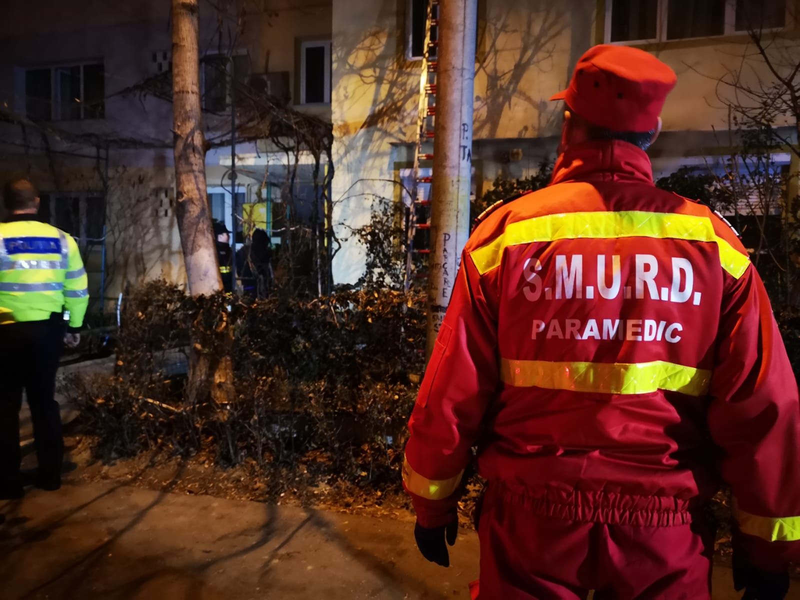 Incendiu puternic la un apartament din Pitești (1)