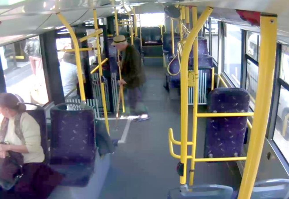 În autobuzele din Pitești vor fi montate aparate cu dezinfectant!