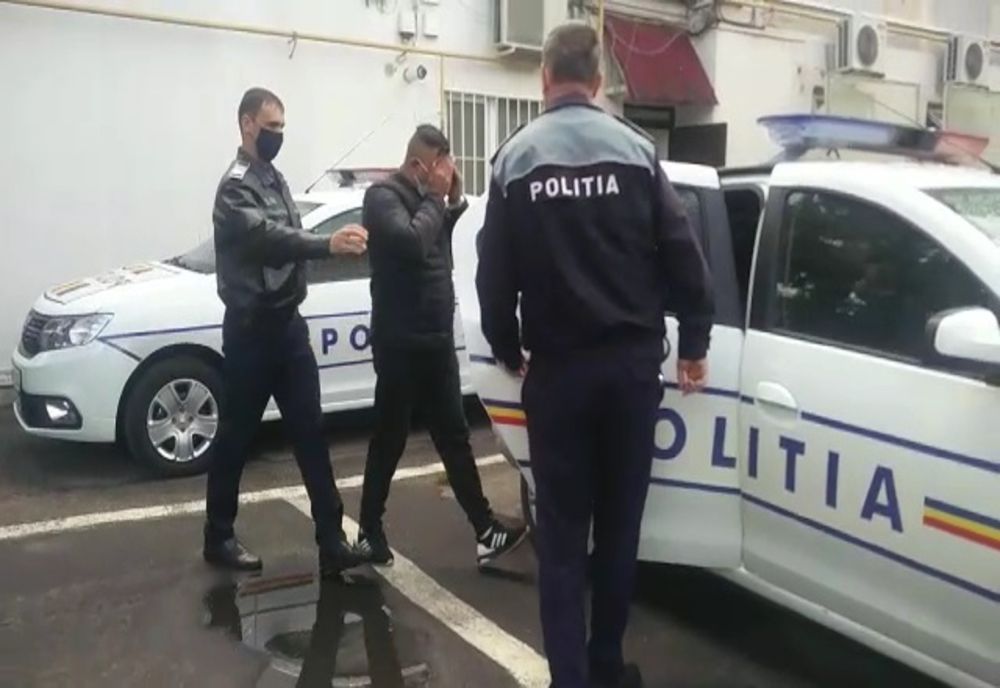 Minoră exploatată sexual în Elveţia de iubitul ei!