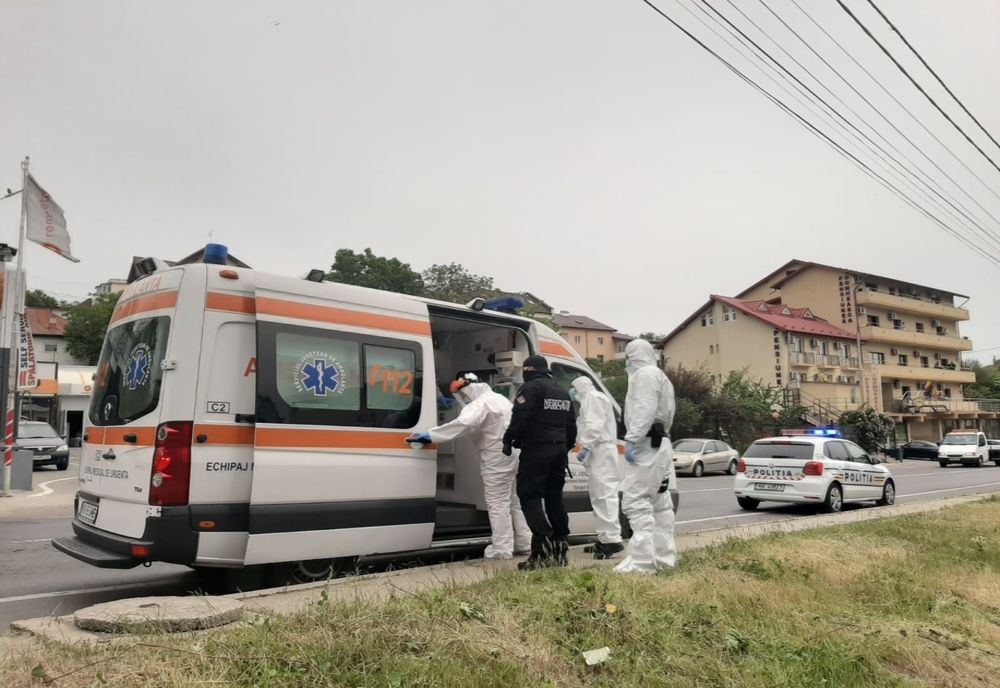 A fugit din carantină distrugând cu un briceag obiectele din cameră!