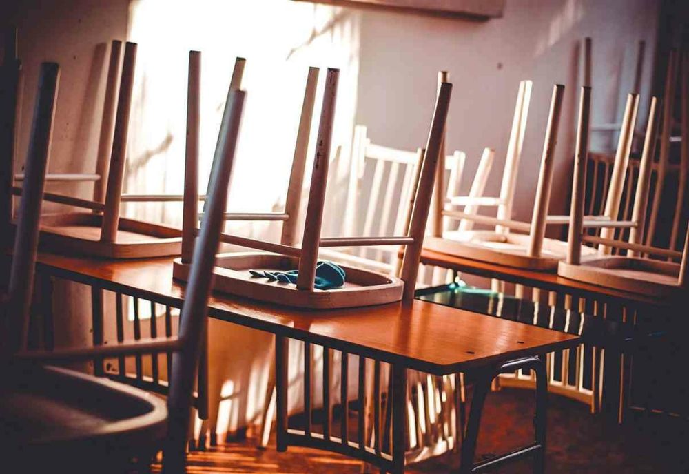 Programa şcolară ar putea fi modificată în România