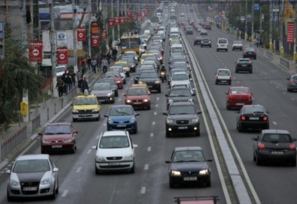 Trafic deviat în mai multe zone din România