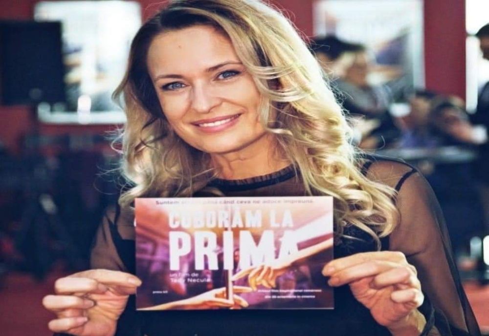 INTERVIU Iulia Dumitru: Voi aveți nevoie de noi și noi avem nevoie de voi! Sta in puterea noastra sa-i apropiem pe tineri de teatru! 