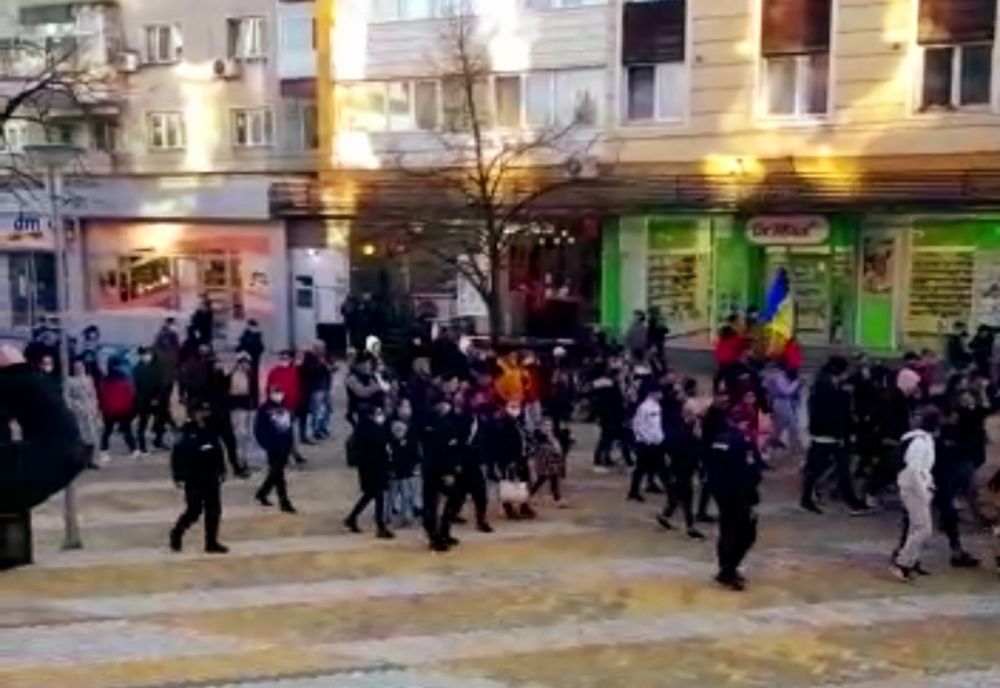 Peste 100 de sancțiuni aplicate după protestele din Pitești