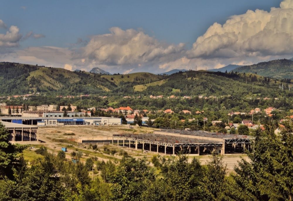 Baza ARO de la Câmpulung, scoasă la vânzare