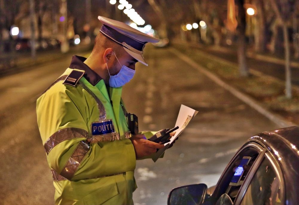 INCREDIBIL! Fără permis, în trafic